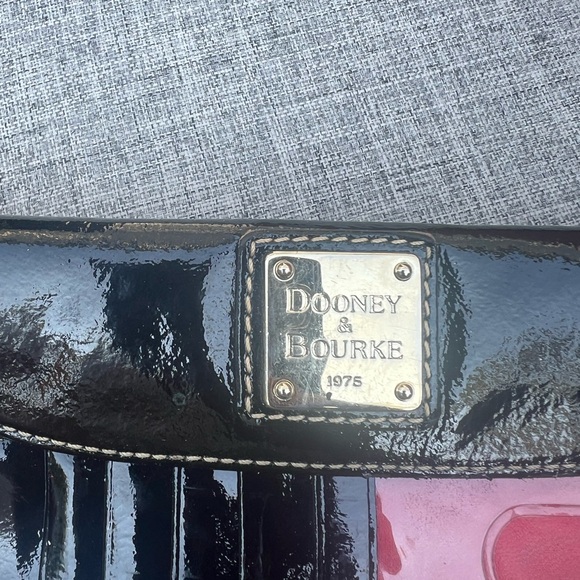 Dooney & Bourke Black patent Leather Medium Wallet - Picture 13 of 13